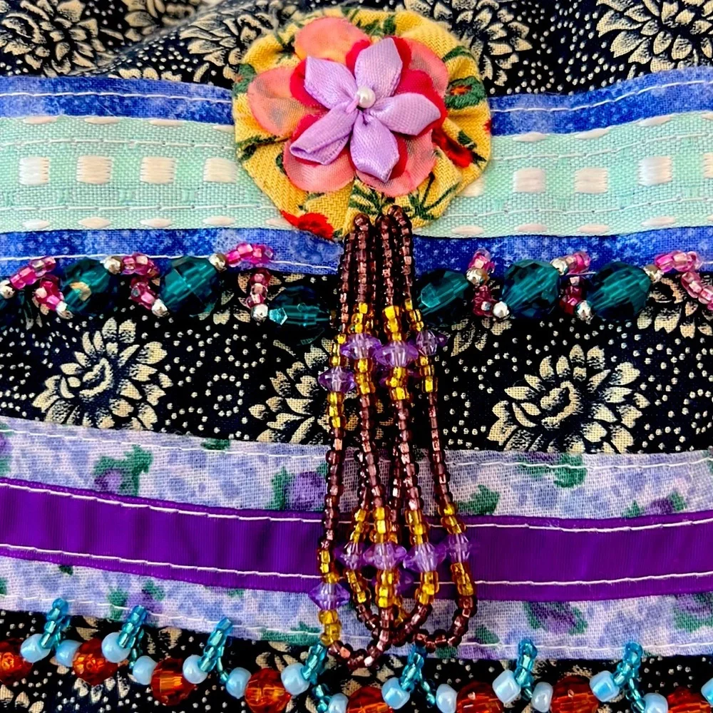 NWT vintage Square-shaped with tassels Handmade Hand-beaded in Aspen CO ROSETTES - Picture 8 of 15